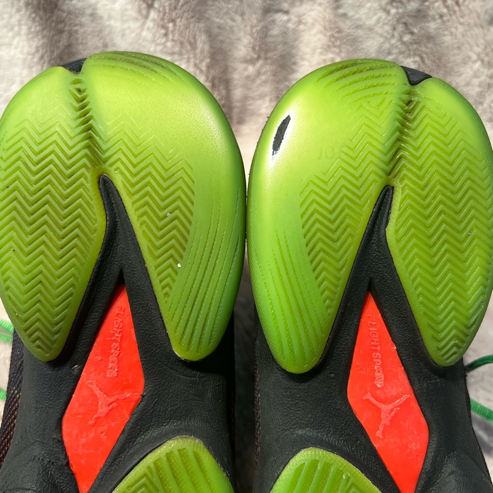 JORDAN SUPER FLY4 MARVIN THE MARTIAN MENS MULTICOLOR SNEAKERS SIZE 10 - Picture 5 of 9